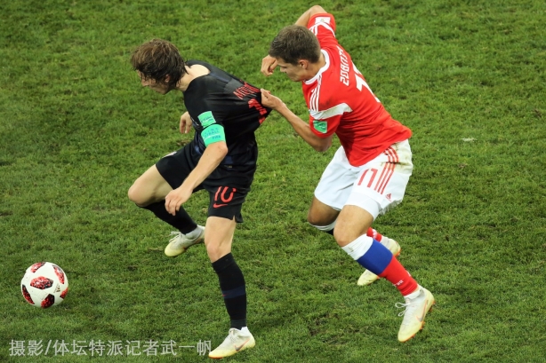 包含美国网球队险胜欧洲网球队,费德勒完成帽子戏法的词条 包含美国网球队险胜欧洲网球队,费德勒完成帽子戏法的词条