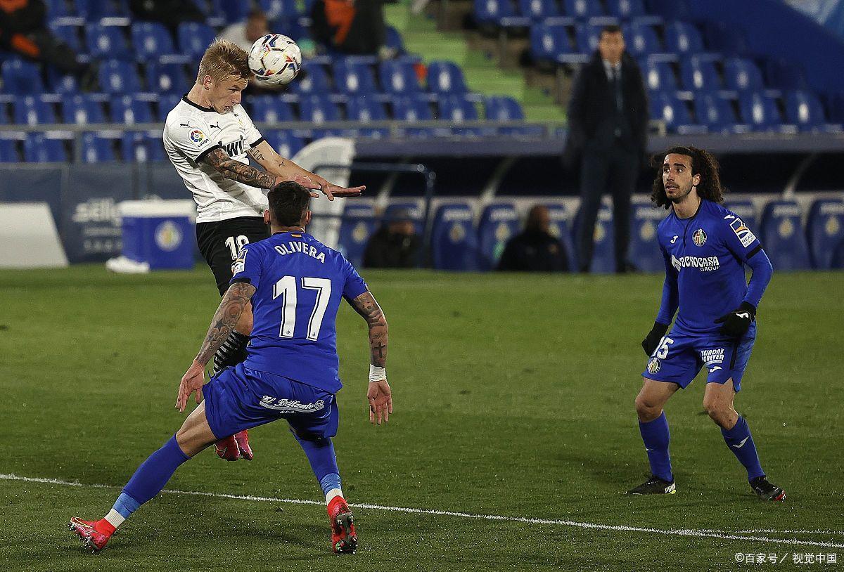 包含奥萨苏纳主场险胜对手继续保持上升势头的词条