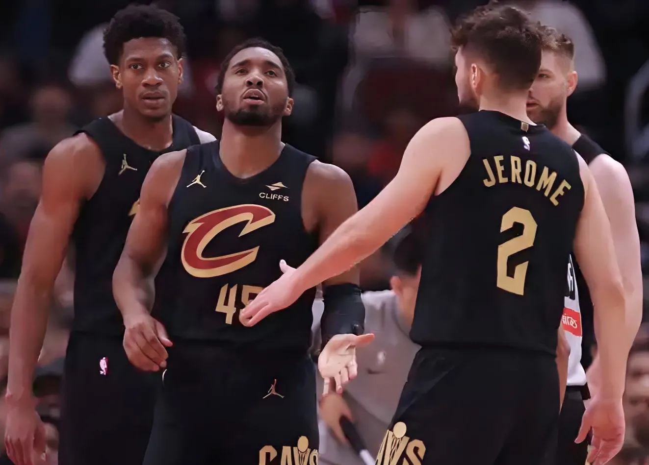 快船客场击败魔术，取得三连胜的简单介绍