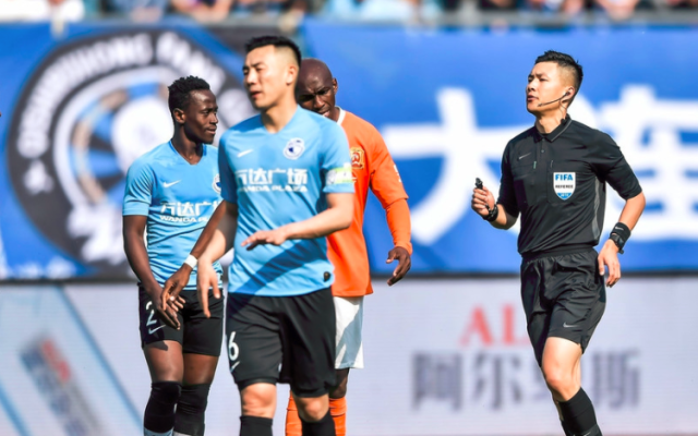 大连一方主帅调整阵容，试图改变连败颓势