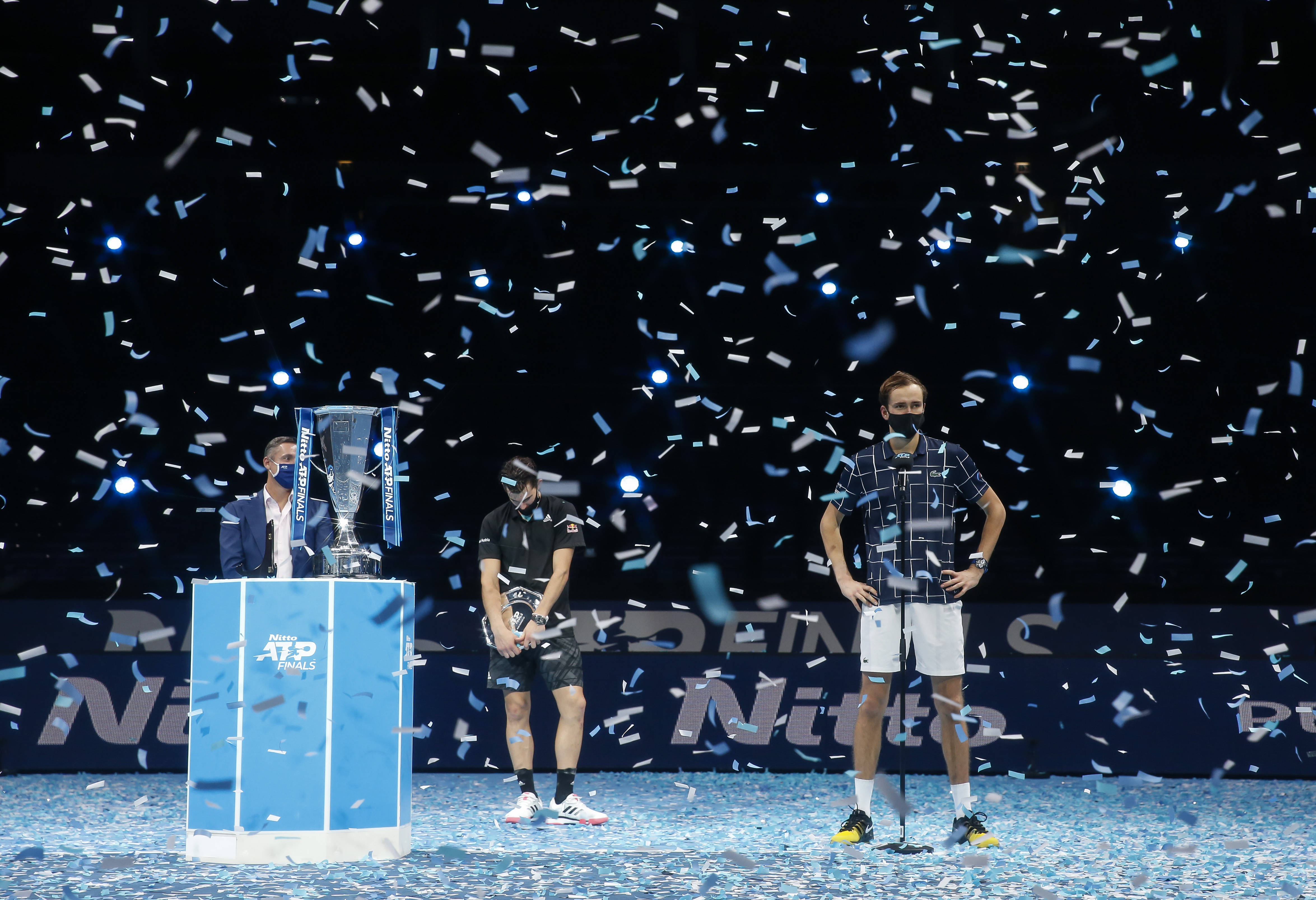 米兰体育-ATP总决赛逆转拉沃尔杯，梅德韦杰夫关键制胜的简单介绍