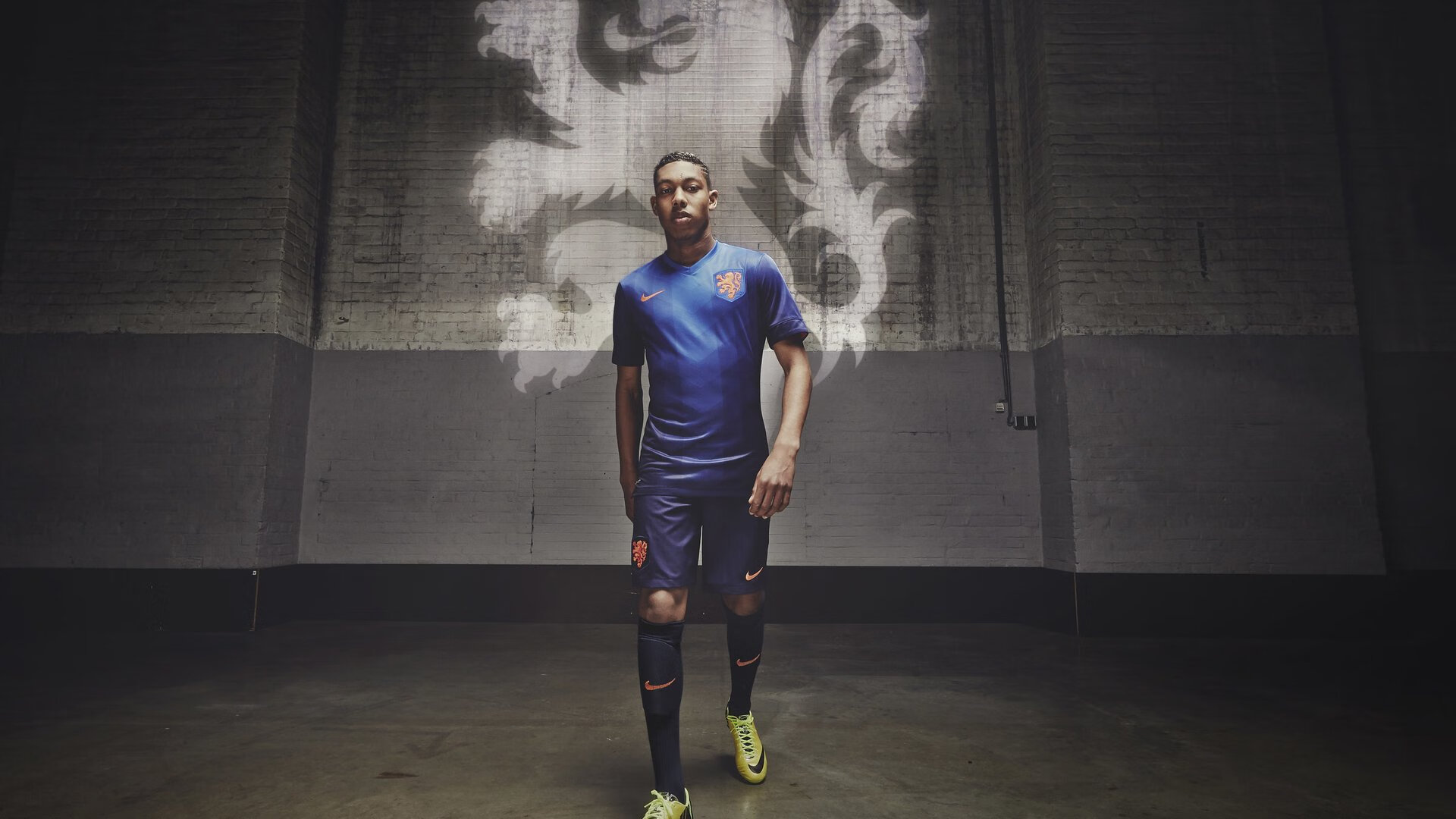 米兰体育入口-从温网翻盘到ATP总决赛,纳达尔高光表现背后的钢铁意志