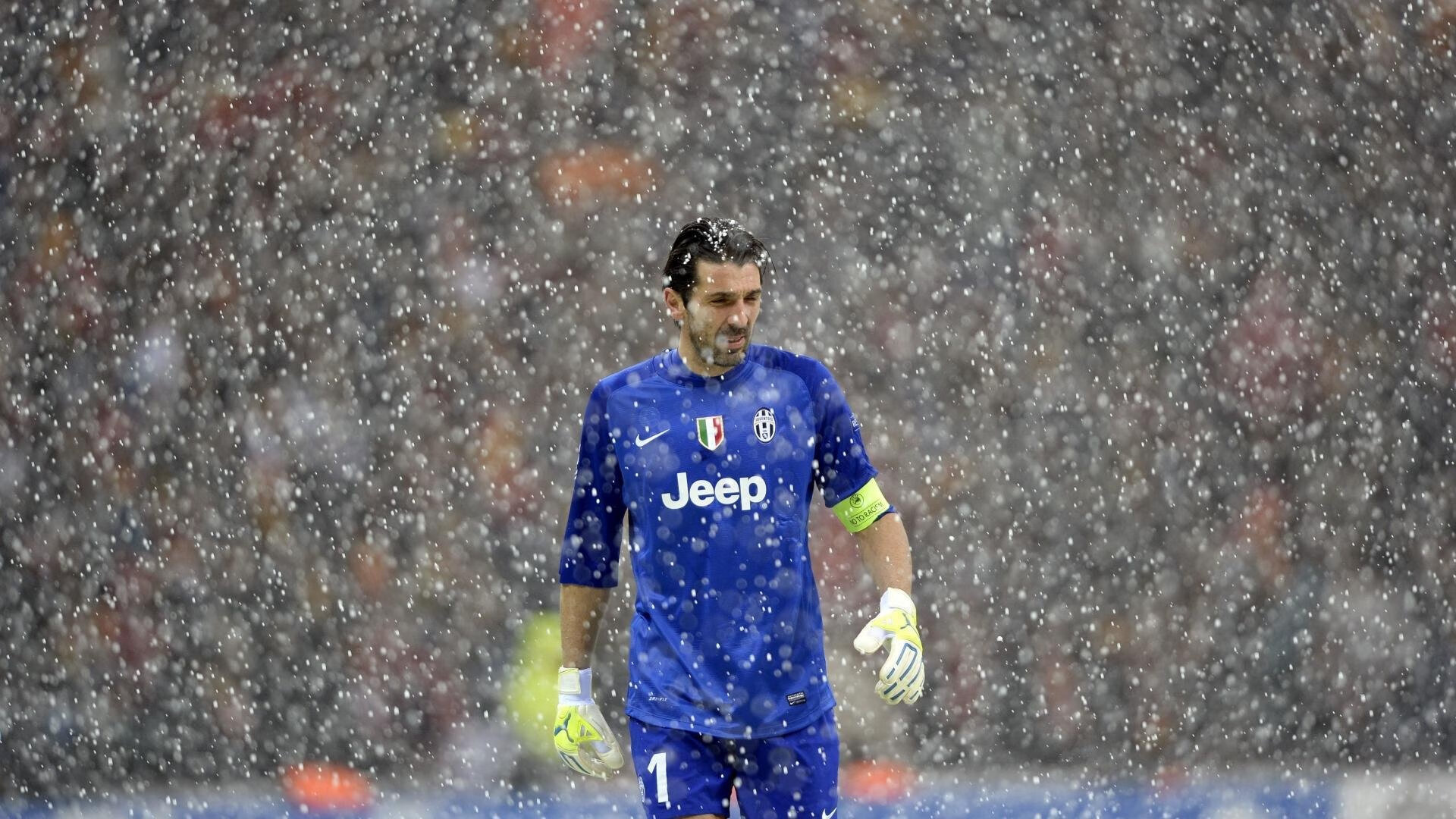 米兰百家乐-卡拉斯科独舞荷兰，扛起全队力克勒沃库森—一场个人英雄主义与团队韧性的交响诗